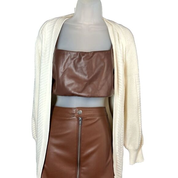 Skims Faux Leather Stretch Bralette‎ in Cocoa Size 4 X - Picture 3 of 12